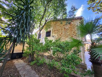 Maison - 247 m² - 9 pièces