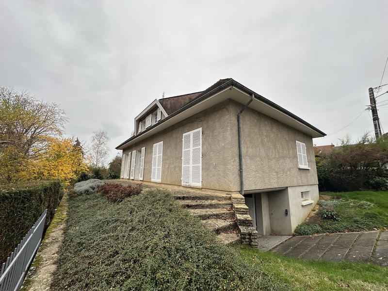 Maison - 115 m² - 6 pièces