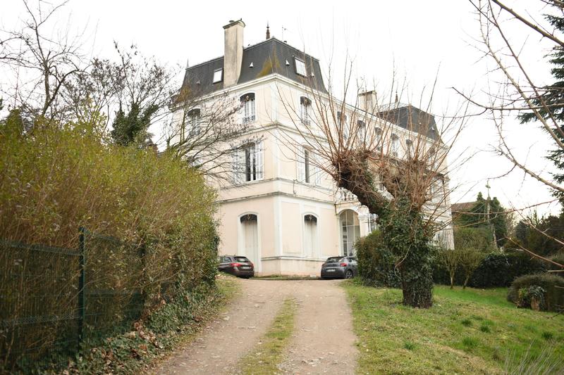 Appartement - 134 m² - 4 pièces