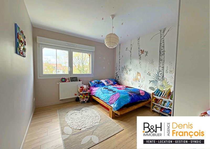 Appartement - 100 m² - 4 pièces