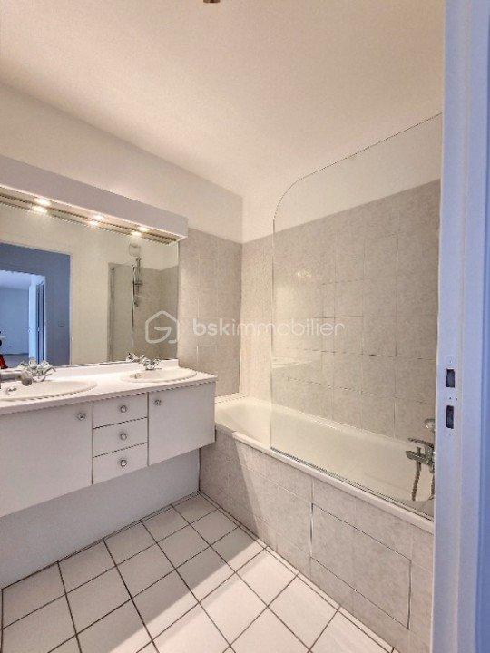 Appartement - 75 m² - 4 pièces