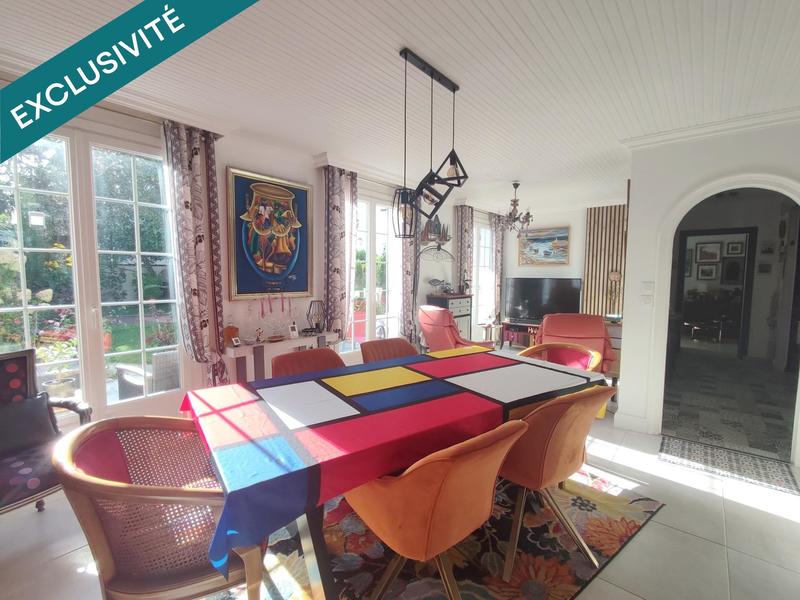 Maison - 204 m² - 8 pièces