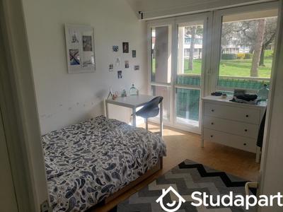 Chambre - 13 m² - 1 pièce