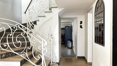 Maison - 217 m² - 6 pièces