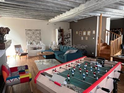 Maison - 245 m² - 8 pièces