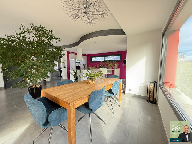 Maison - 152 m² - 6 pièces