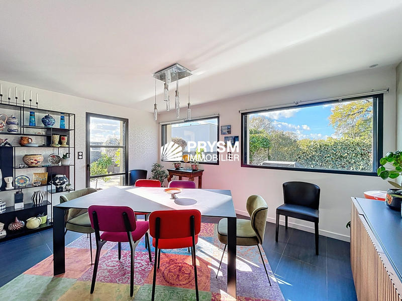 Maison contemporaine - 197 m² - 6 pièces