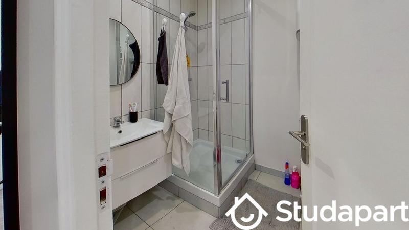 Chambre - 63 m² - 1 pièce