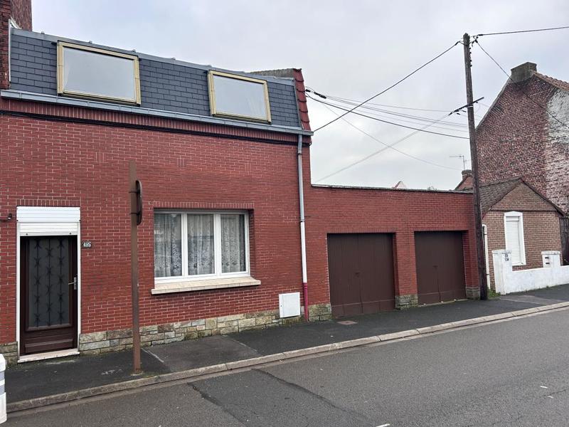 Maison - 97 m² - 4 pièces