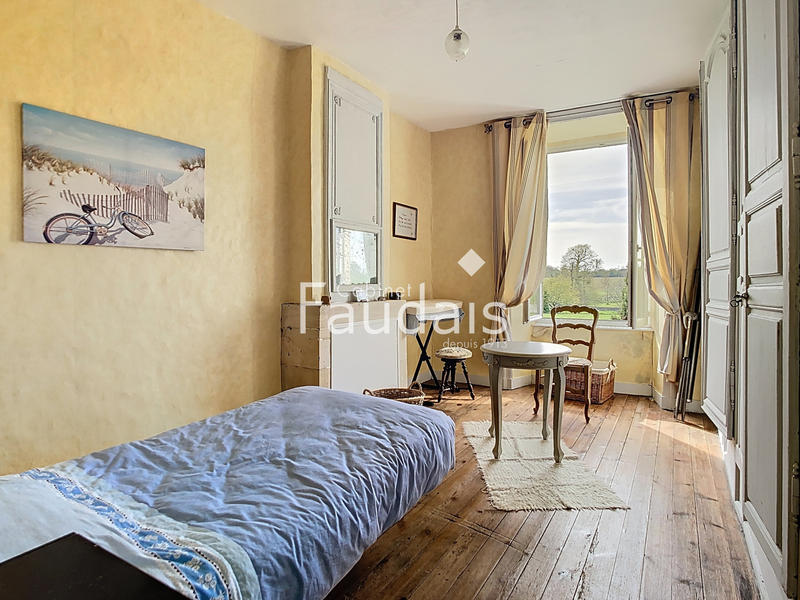 Propriété - 330 m² - 10 pièces