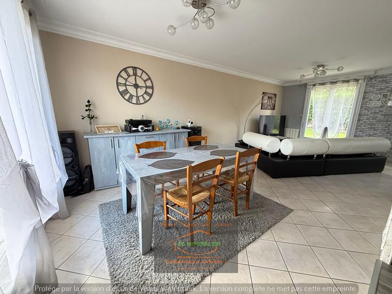 Maison - 97 m² - 6 pièces