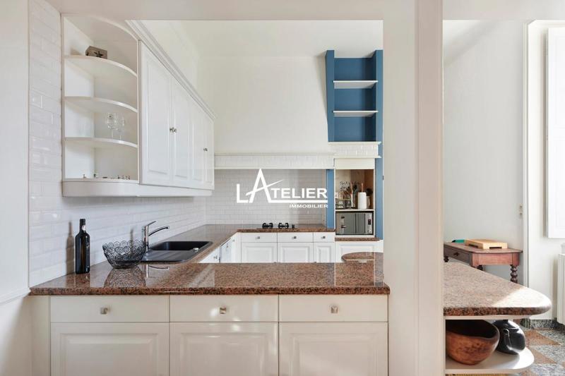 Propriété - 290 m² - 12 pièces