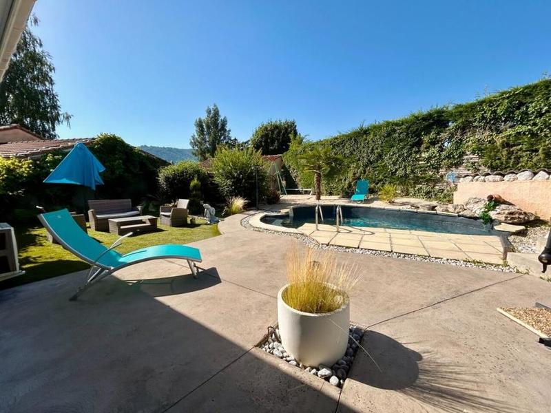 Villa - 115 m² - 6 pièces