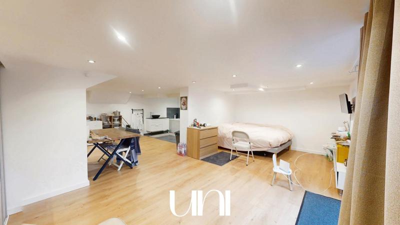 Maison - 160 m² - 6 pièces