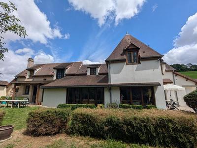 Maison - 150 m² - 8 pièces