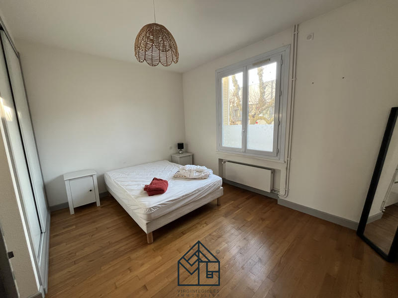 Appartement - 96 m² - 5 pièces