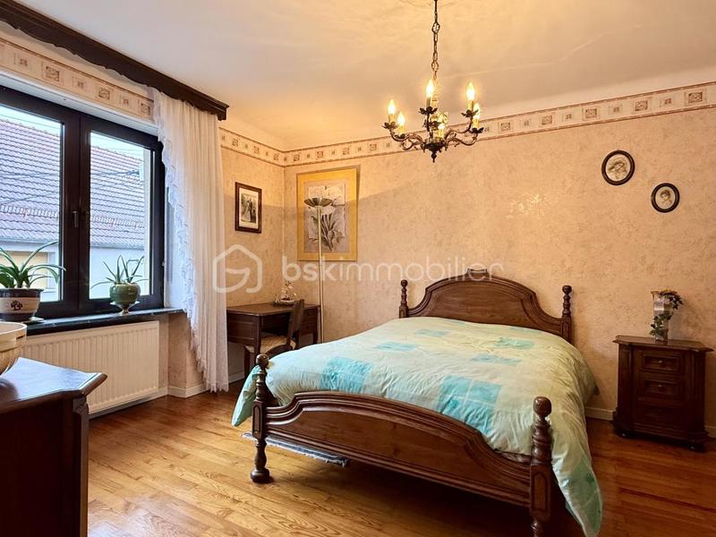 Maison - 239 m² - 11 pièces