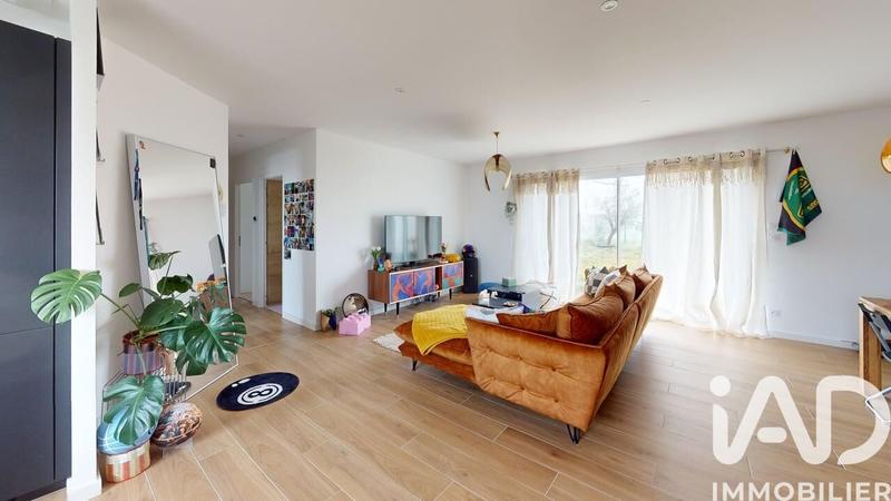 Maison - 96 m² - 5 pièces