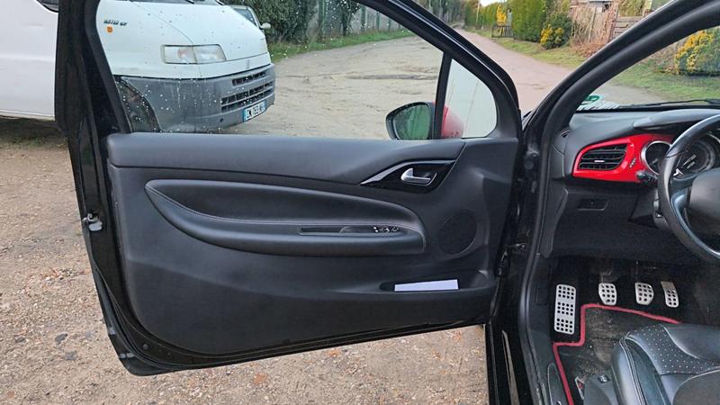 Ds Ds 3 1.6 Thp 155 Red Edition