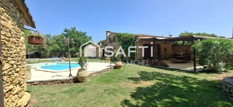 Maison - 328 m² - 15 pièces