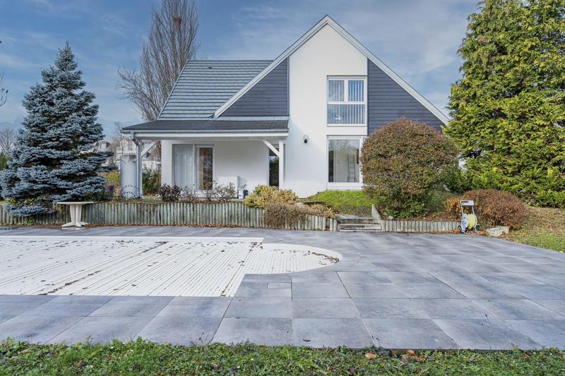 Villa - 207 m² - 7 pièces