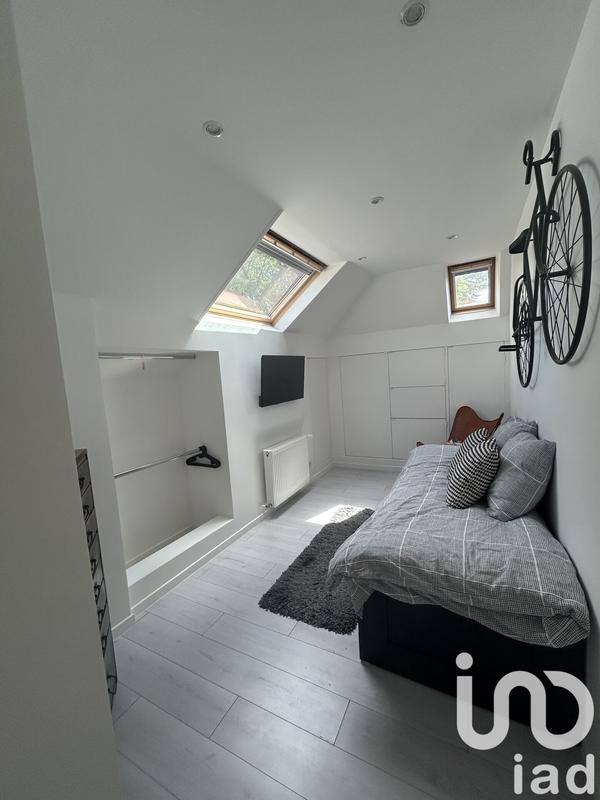 Maison - 250 m² - 8 pièces