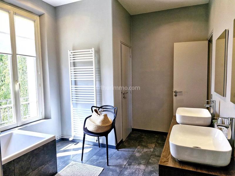 Maison - 200 m² - 8 pièces