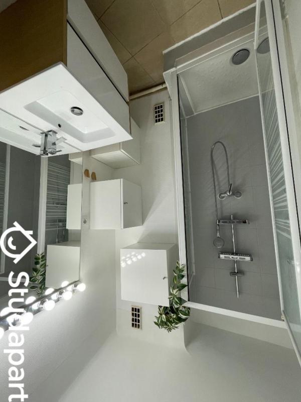 Chambre - 9 m² - 1 pièce