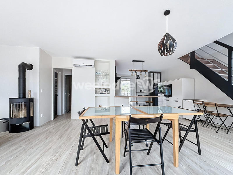 Maison traditionnelle - 138 m² - 6 pièces