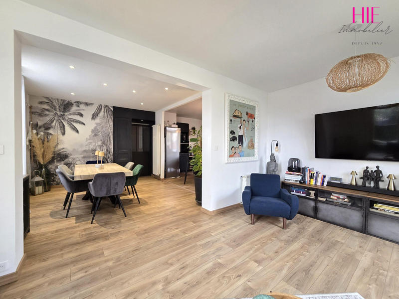 Maison - 140 m² - 6 pièces