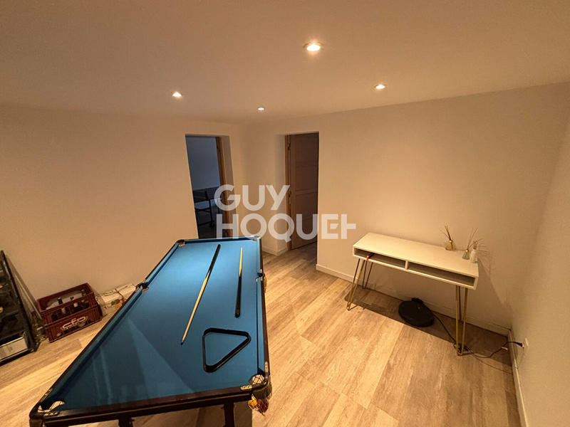 Maison - 251 m² - 8 pièces