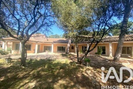 Maison - 255 m² - 7 pièces