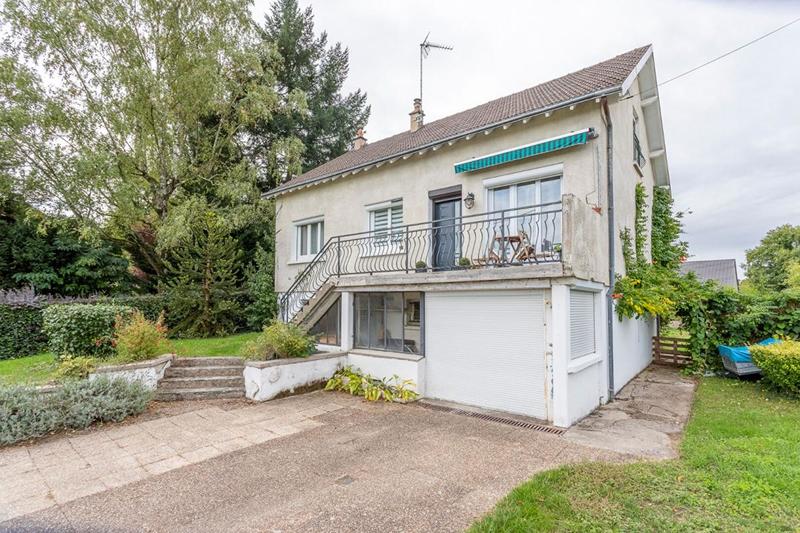 Maison - 99 m² - 5 pièces