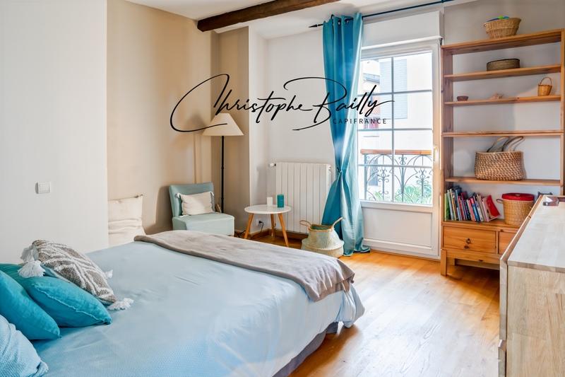 Maison traditionnelle - 153 m² - 6 pièces