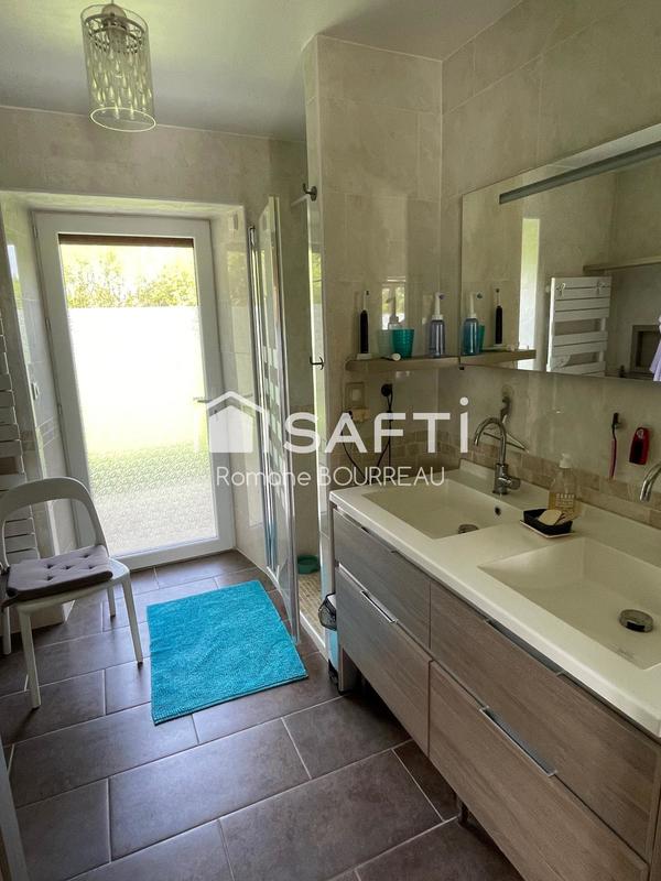 Maison - 225 m² - 15 pièces