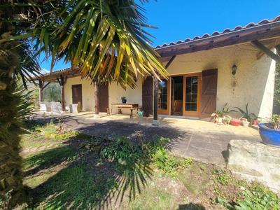 Maison - 150 m² - 8 pièces