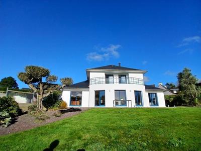 Propriété - 160 m² - 5 pièces