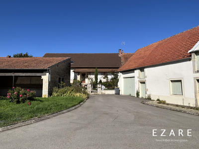 Maison - 360 m² - 10 pièces