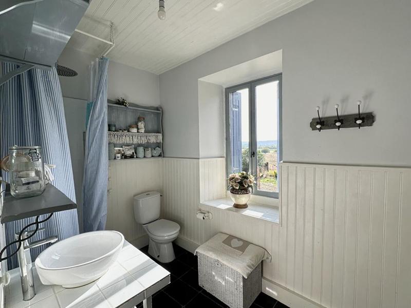 Maison - 220 m² - 7 pièces