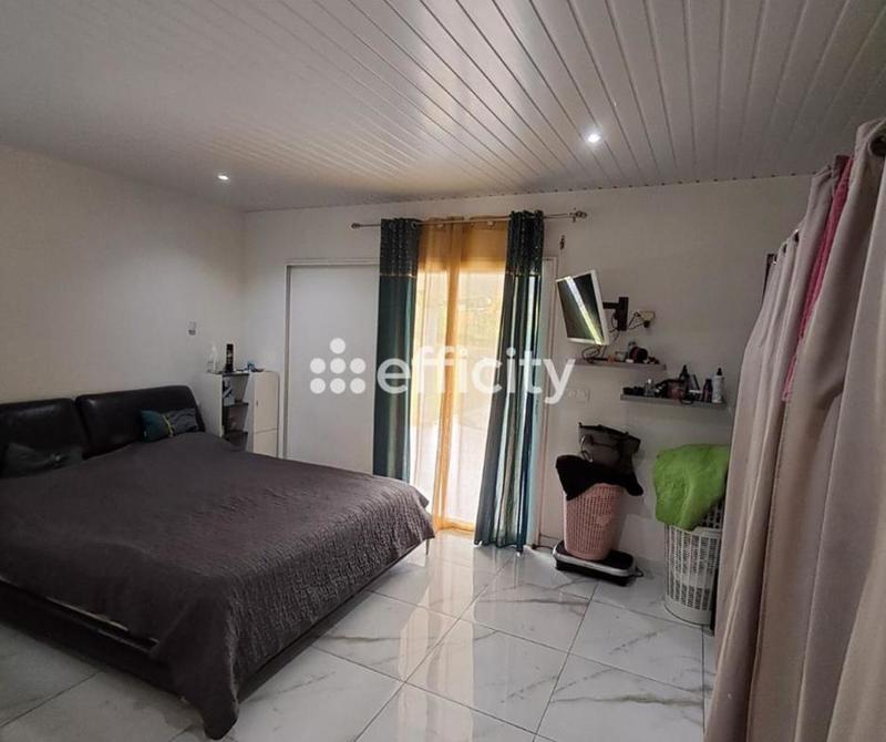 Maison - 170 m² - 5 pièces