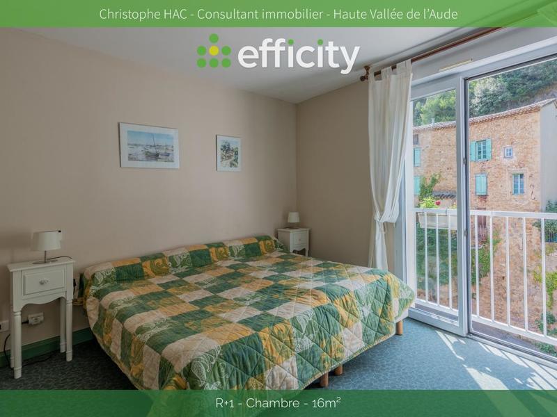 Maison - 670 m² - 13 pièces