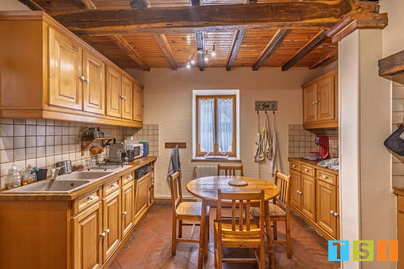 Maison - 270 m² - 7 pièces