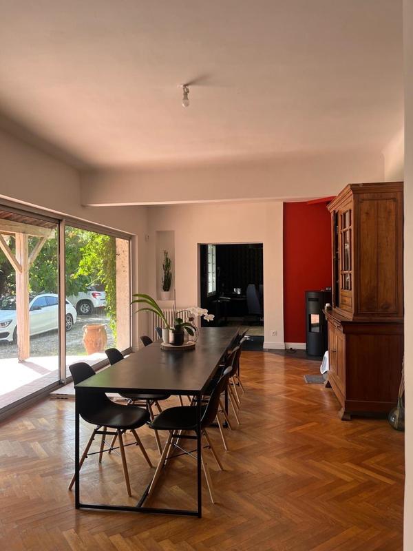 Maison - 219 m² - 6 pièces