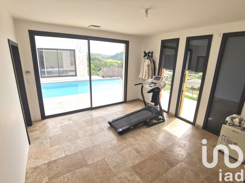 Maison - 212 m² - 6 pièces