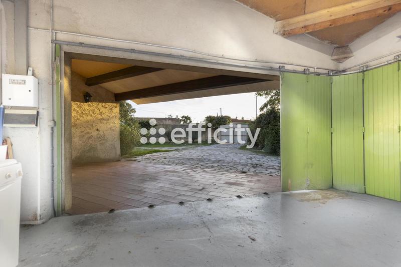 Villa - 284 m² - 7 pièces