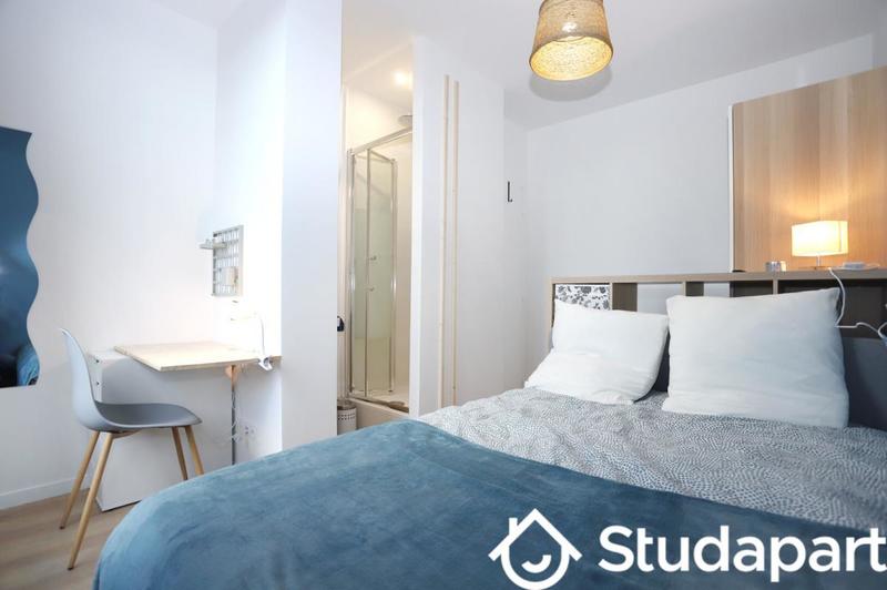 Chambre - 11 m² - 1 pièce