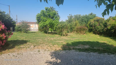 Terrain constructible - 944 m²