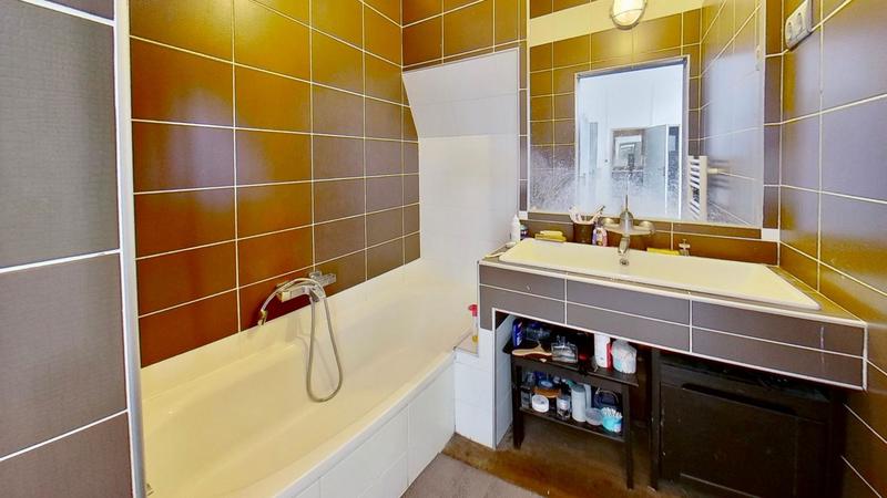 Loft - 115 m² - 4 pièces