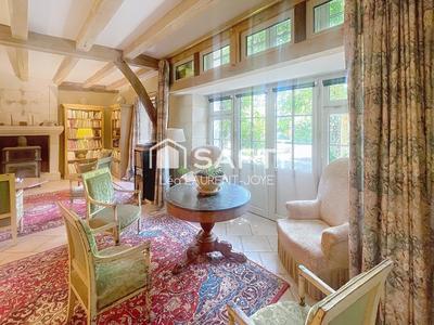 Maison - 430 m² - 9 pièces