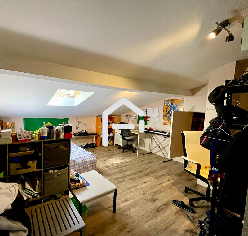 Maison - 158 m² - 7 pièces